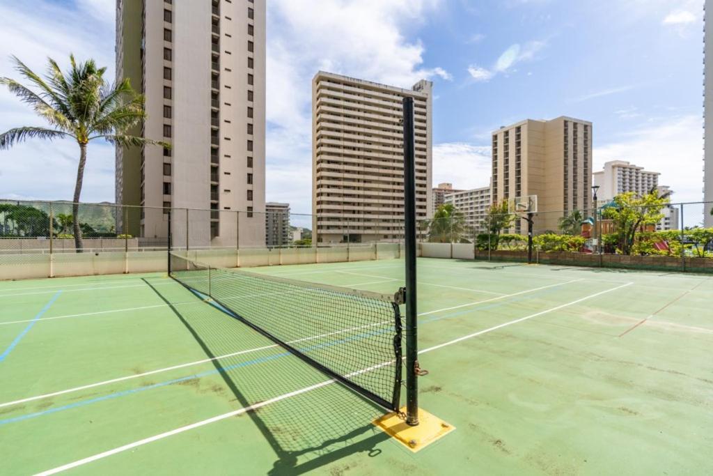 شقة Waikiki Banyan W-Ocean Views With Free Parking! هونولولو المظهر الخارجي الصورة